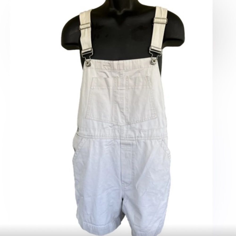 Gap Women's Medium Beige Adjustable Strap Short Overalls